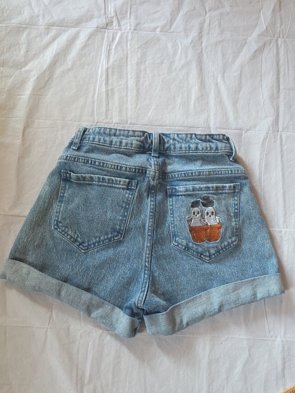 Hot Topic Thorn & Fable Ghost Sunflower Embroidered Denim Mom Shorts 5 - Picture 12 of 12